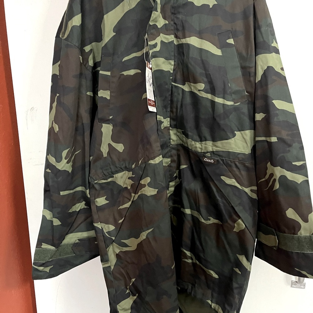 Mens Camouflage  Oversized Jacket with hood Large.